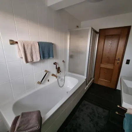 Ferienwohnung Mit 3 Schlafzimmern In Stukenbrock アパート *